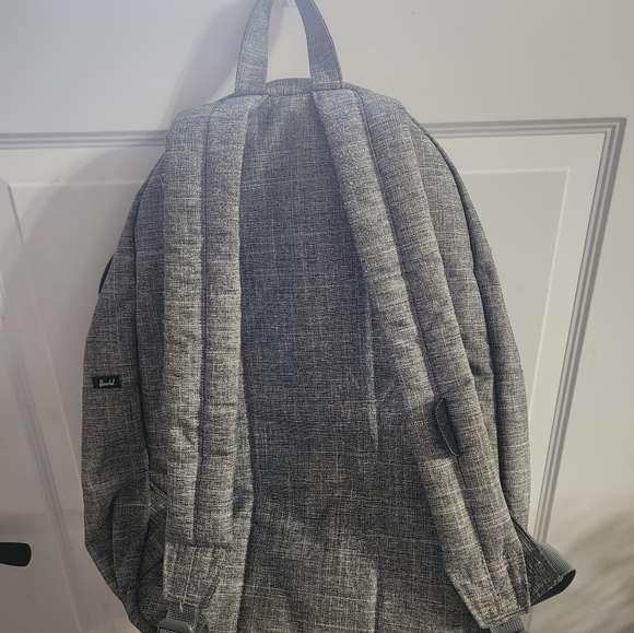 Backpack - Picture 3 of 4